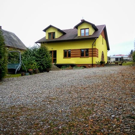 Pokoje Na Wiejskiej Naleczow Exterior foto