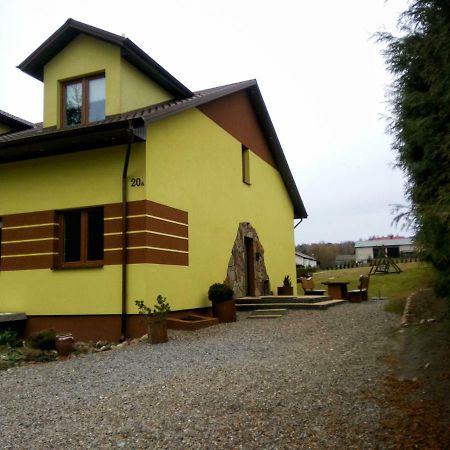 Pokoje Na Wiejskiej Naleczow Exterior foto