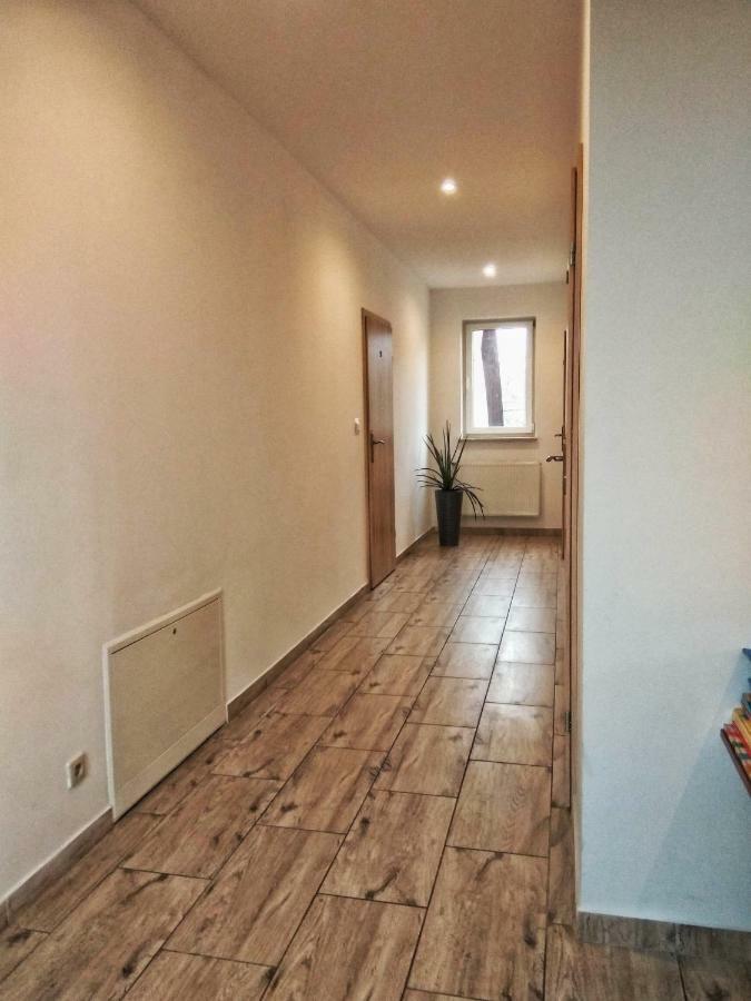 Pokoje Na Wiejskiej Naleczow Exterior foto