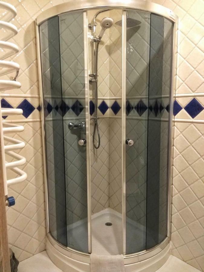 Pokoje Na Wiejskiej Naleczow Exterior foto