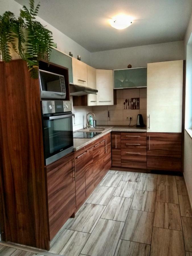 Pokoje Na Wiejskiej Naleczow Exterior foto