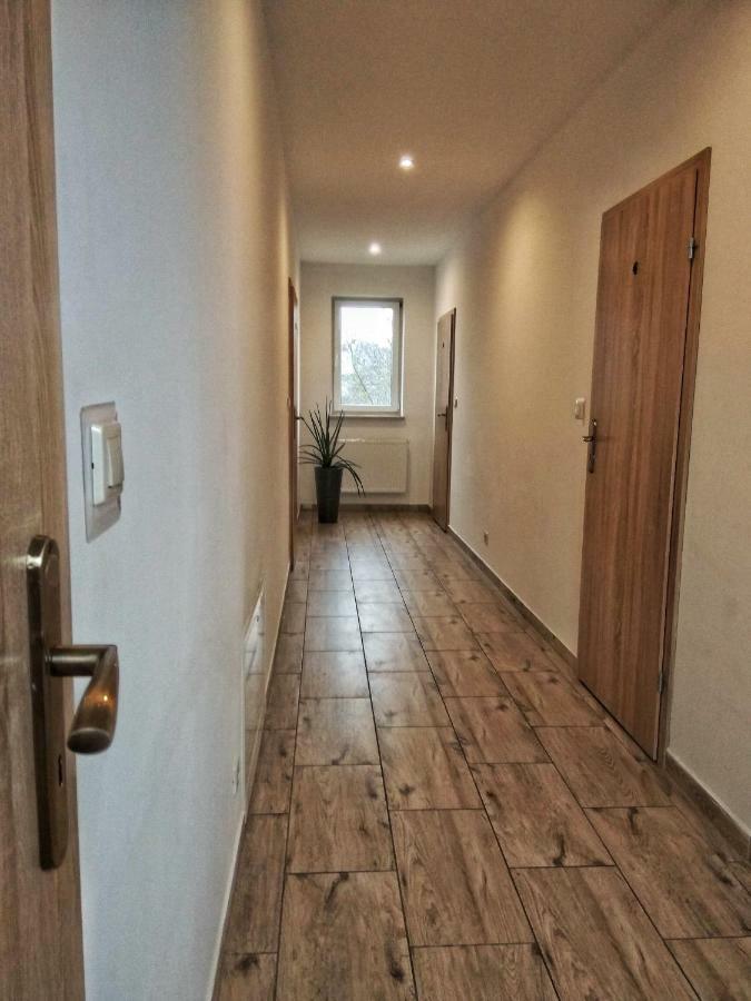 Pokoje Na Wiejskiej Naleczow Exterior foto