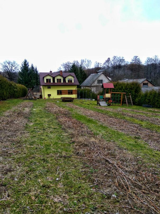 Pokoje Na Wiejskiej Naleczow Exterior foto