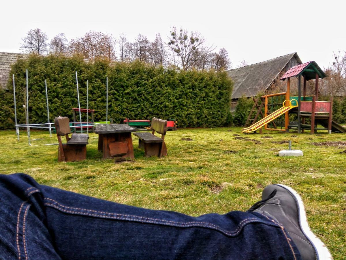 Pokoje Na Wiejskiej Naleczow Exterior foto